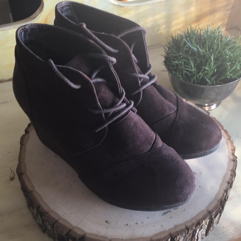 Wedge booties